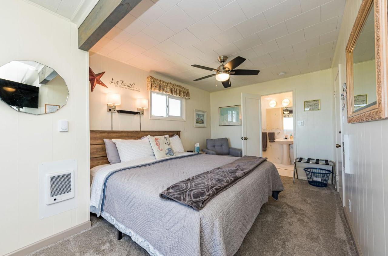 Juan De Fuca Waterfront Hotel & Cottages Скуим Екстериор снимка